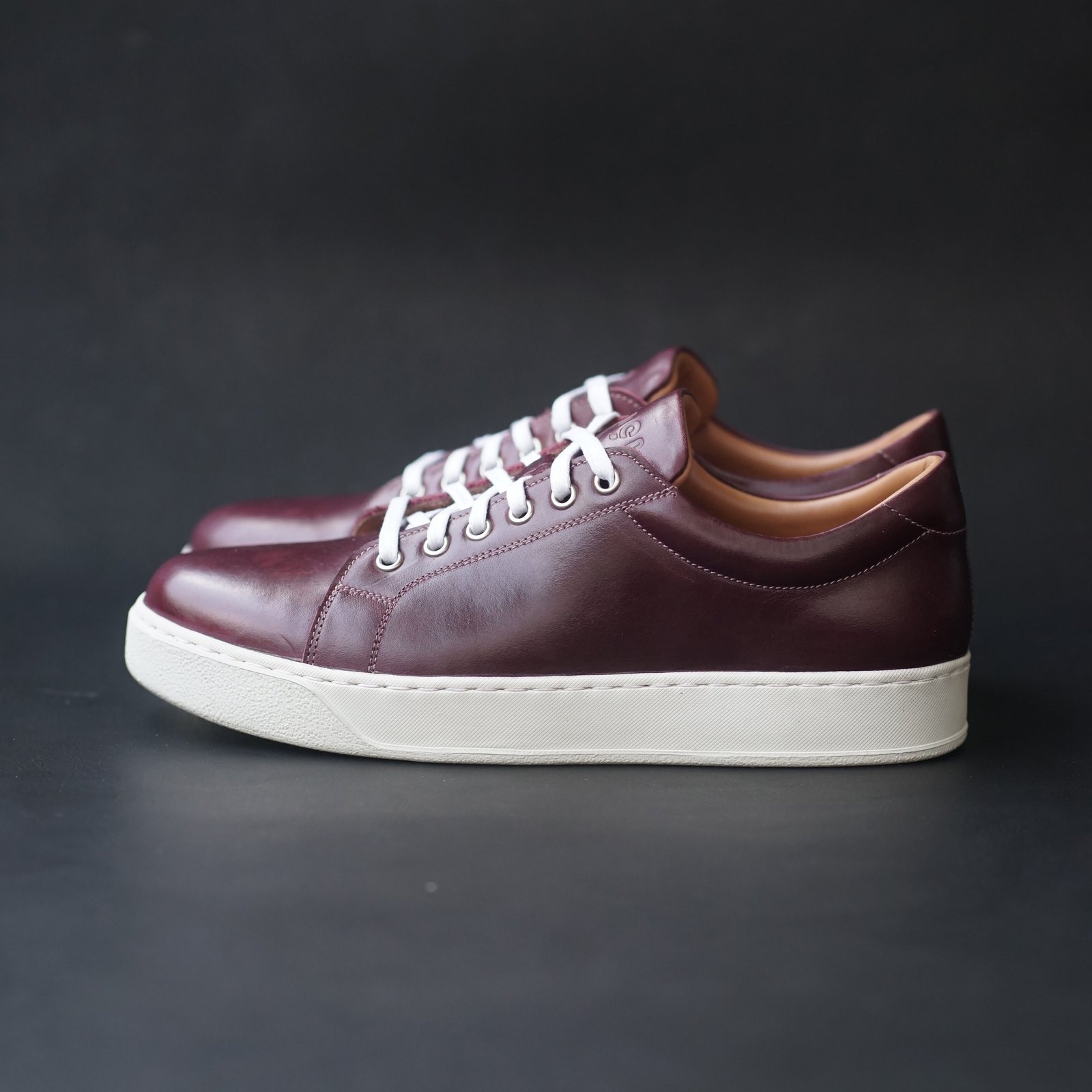 Songo Low Top with Pull Up Leather and Vibram Rubber  Sole