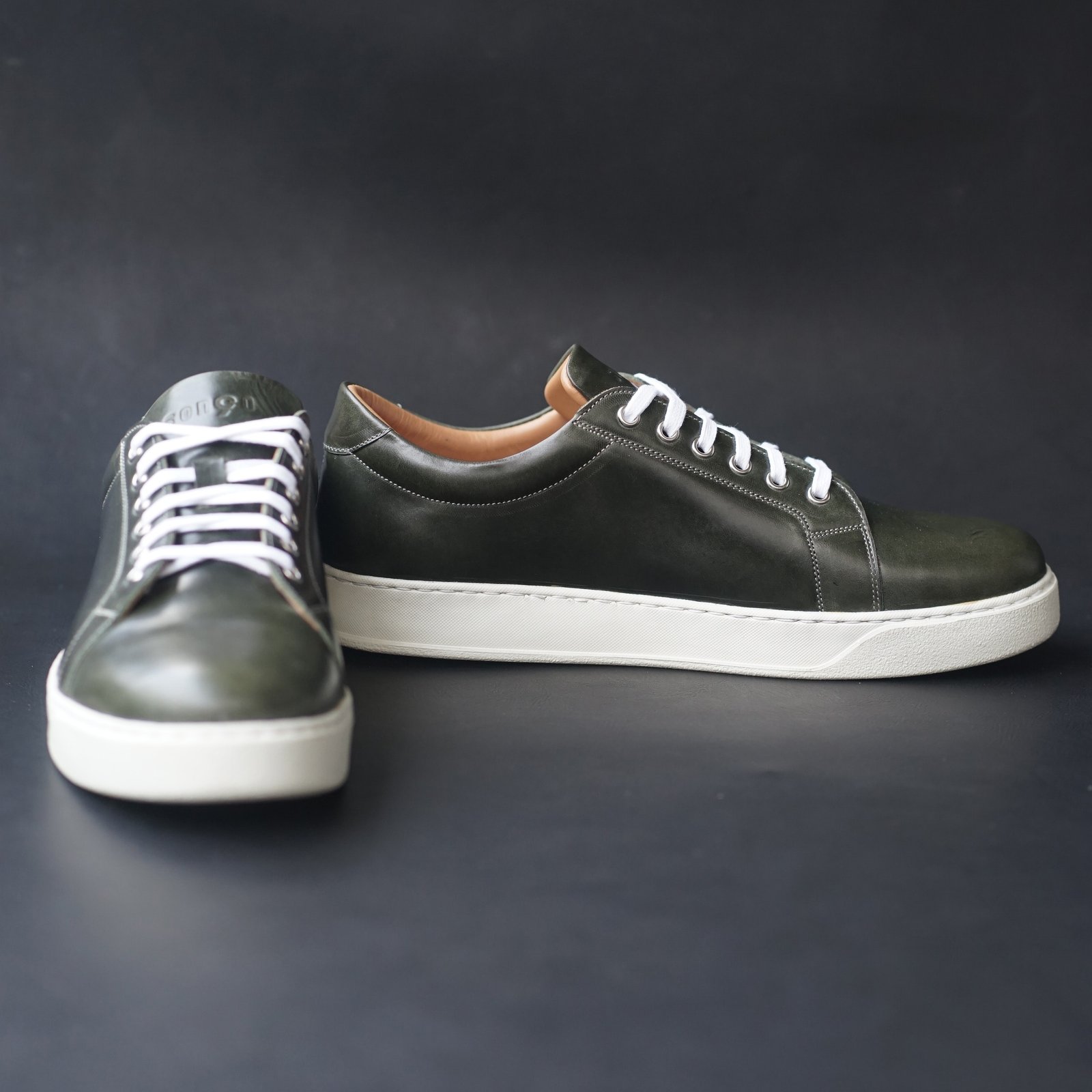 Songo Low Top with Pull Up Leather and Vibram Rubber  Sole