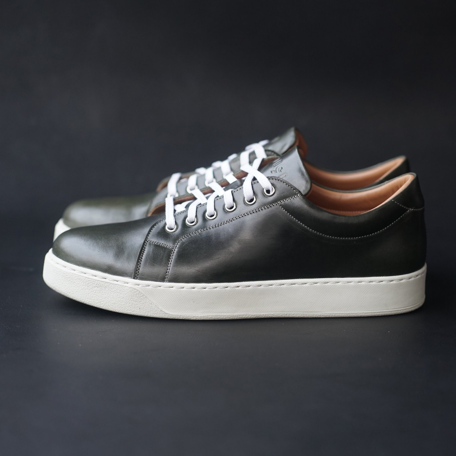 Songo Low Top with Pull Up Leather and Vibram Rubber  Sole