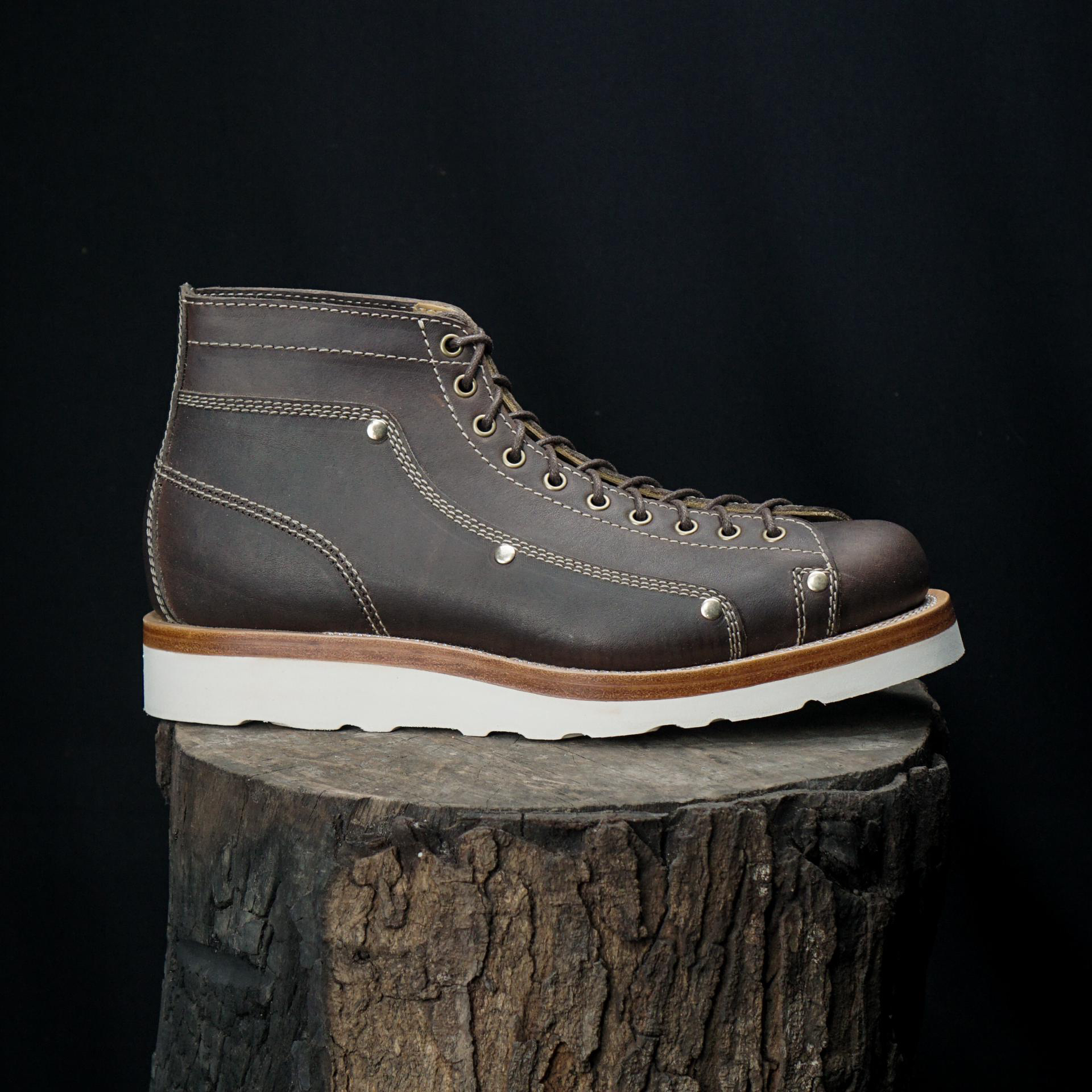 Tahura Edulis Roofer Boots