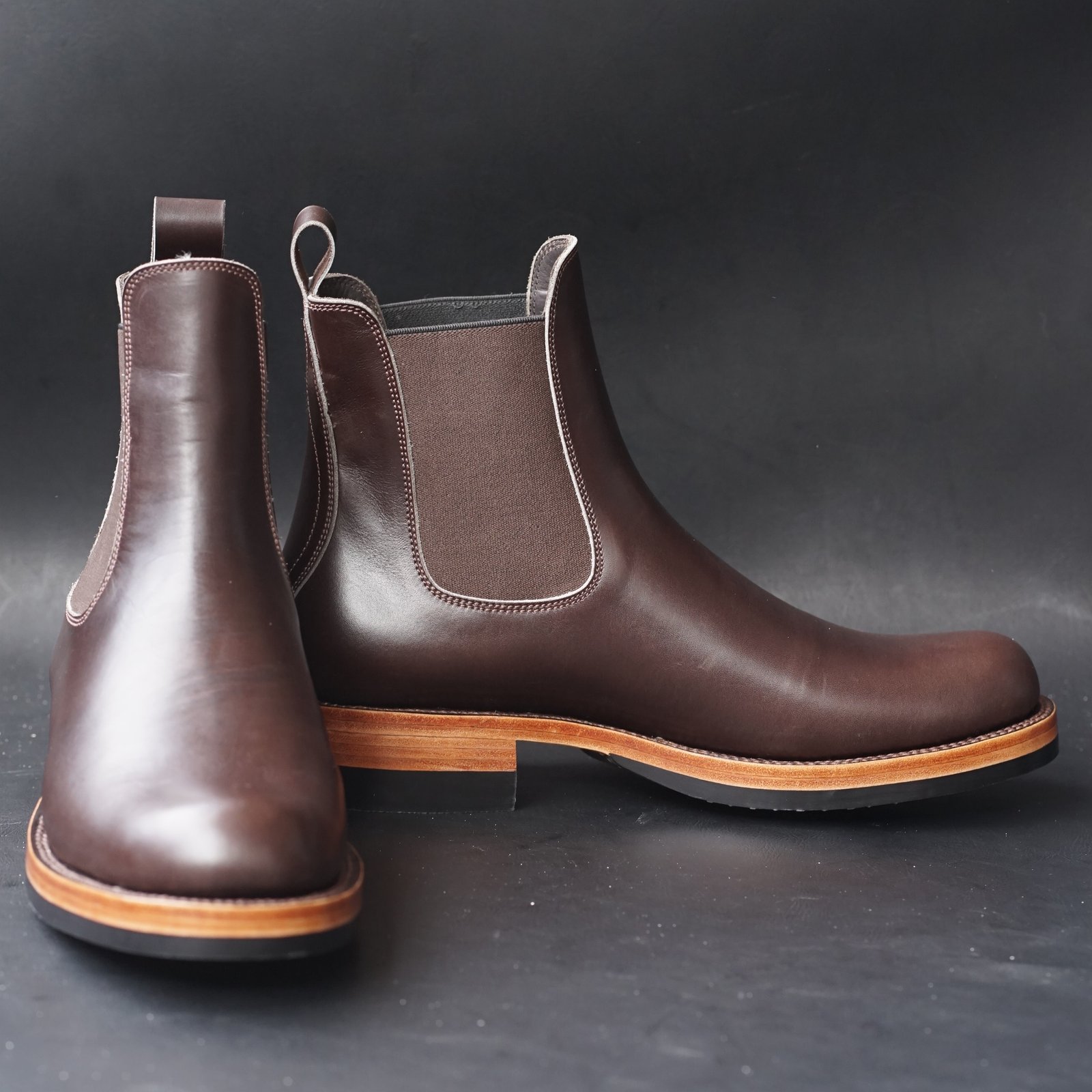 Fortis Wholecut Chelsea Boots