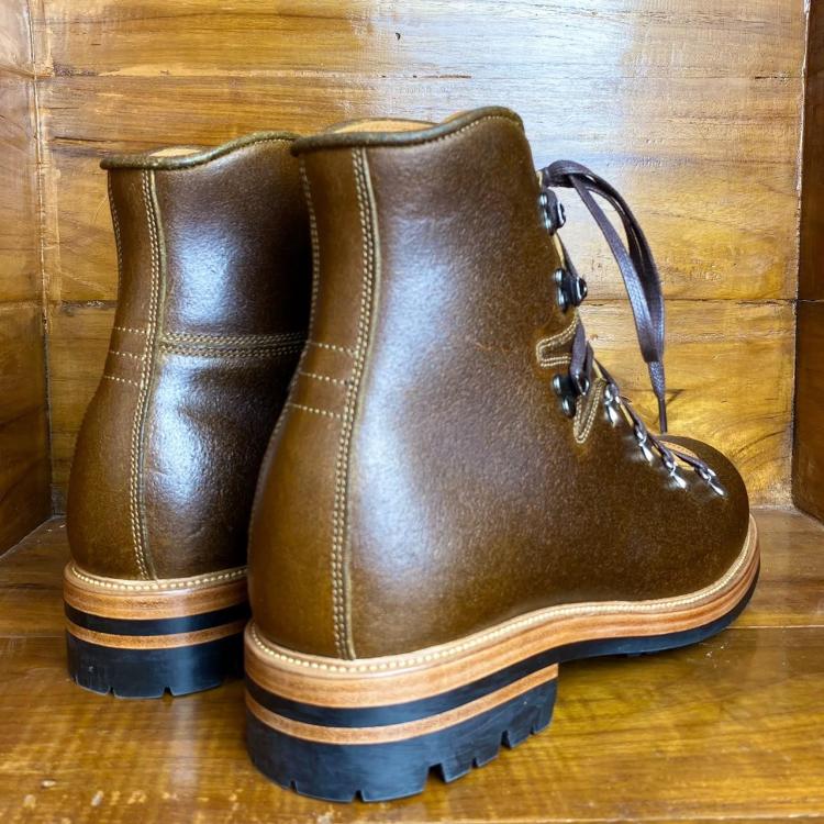 Tahura Hiking Boots