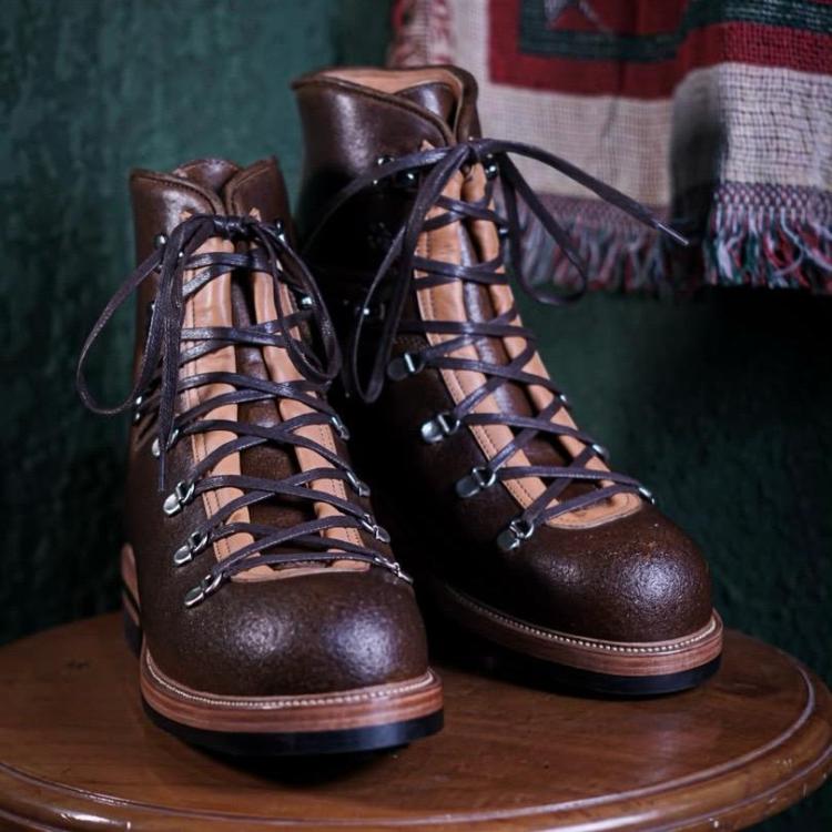 Tahura Hiking Boots