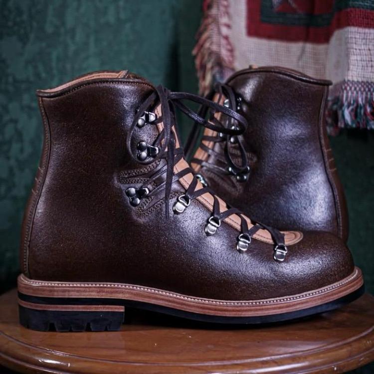 Tahura Hiking Boots