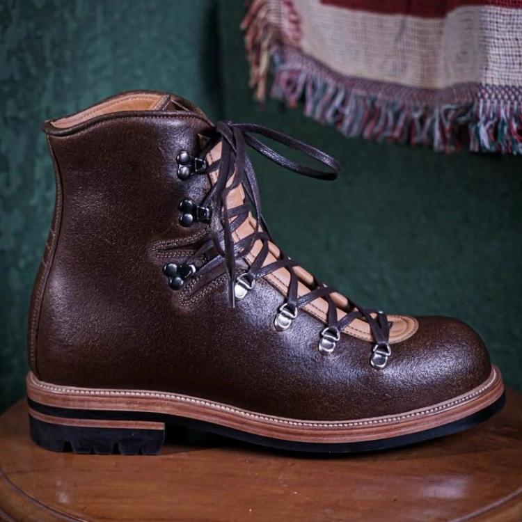 Tahura Hiking Boots